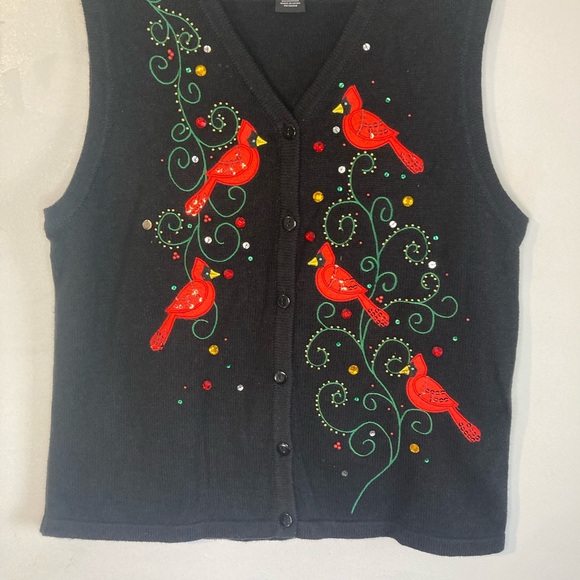Black Vest with Red Cardinal Embroidery - Picture 4 of 9